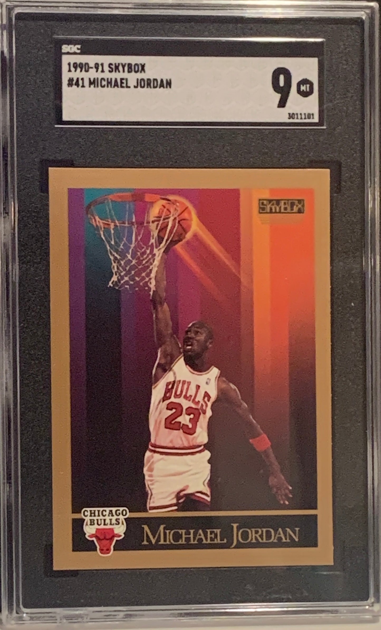 1990-91 SKYBOX #41 MICHAEL JORDAN MINT 9